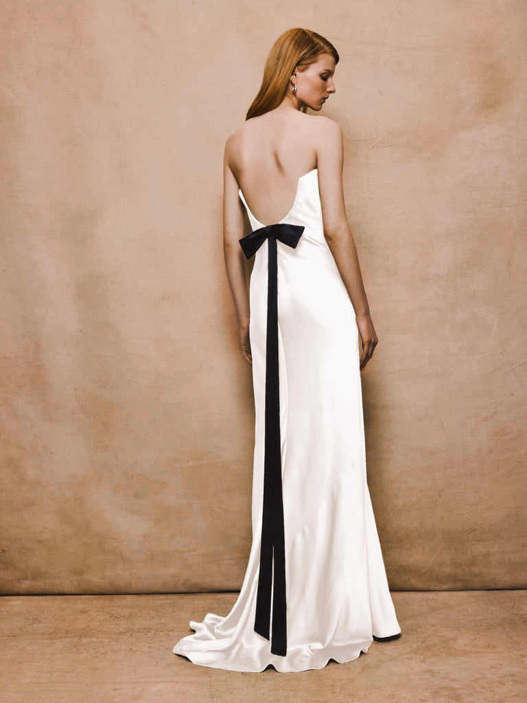Open Back Bow Gown in Ivory Alejandra Alonso Rojas Open Back Bow Gown in Ivory Alejandra Alonso Rojas